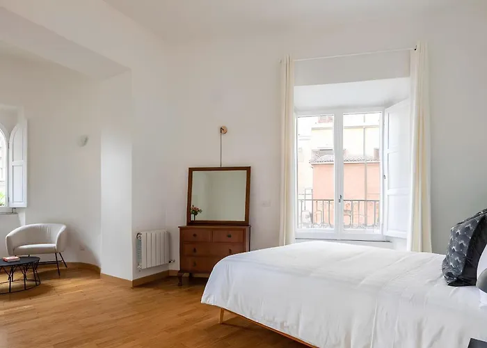 Historic 3br Colosseum 160sqm For 9 * Rzym