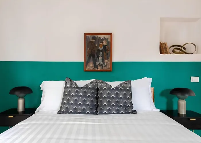 Historic 3br Colosseum 160sqm For 9 * Rzym